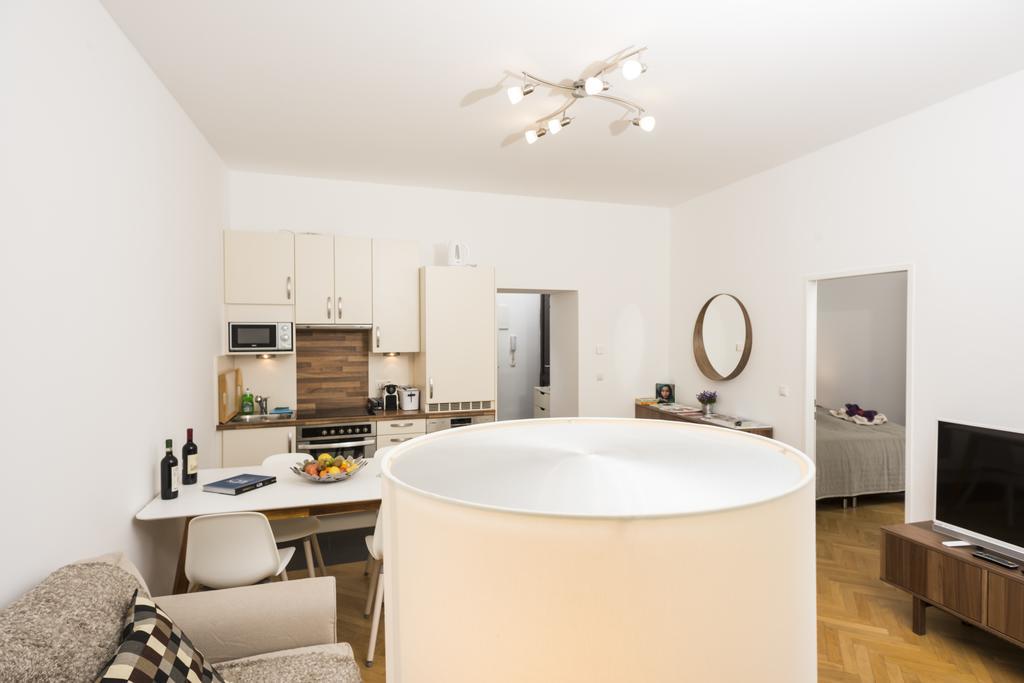 Apartment Garden Lounge Satzberg By Ichbucheat *