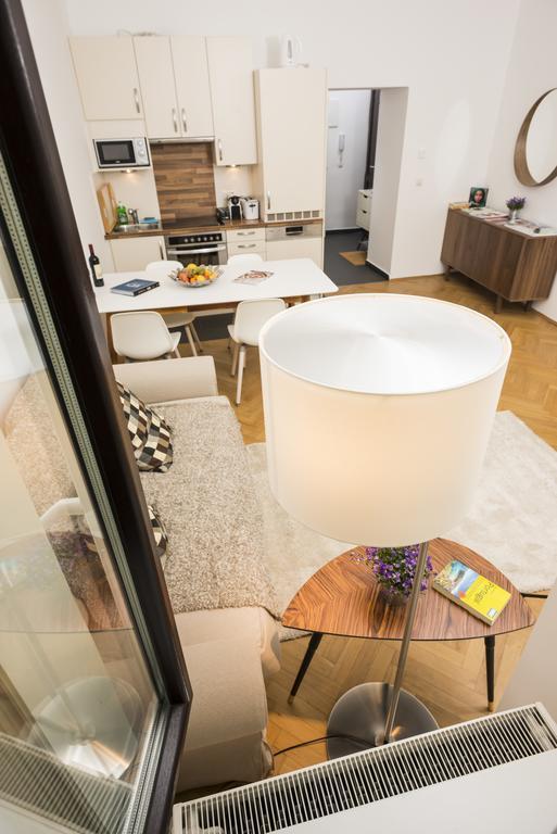 Apartment Garden Lounge Satzberg By Ichbucheat Wien